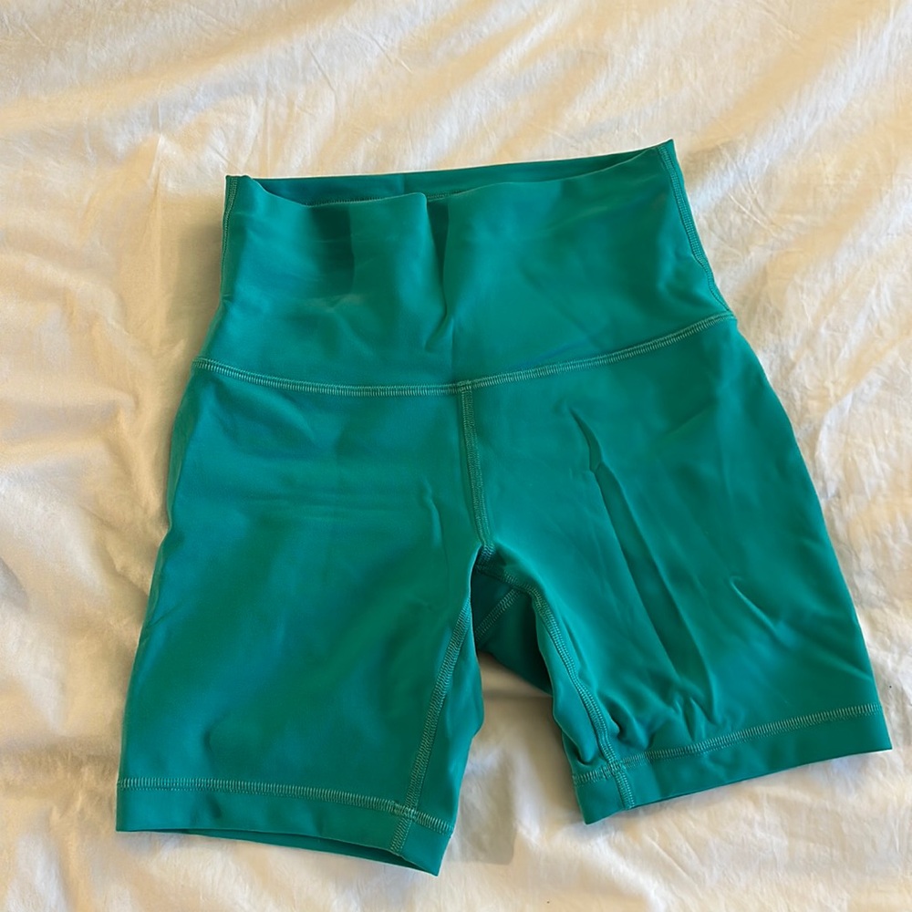 Lululemon wonder under shorts